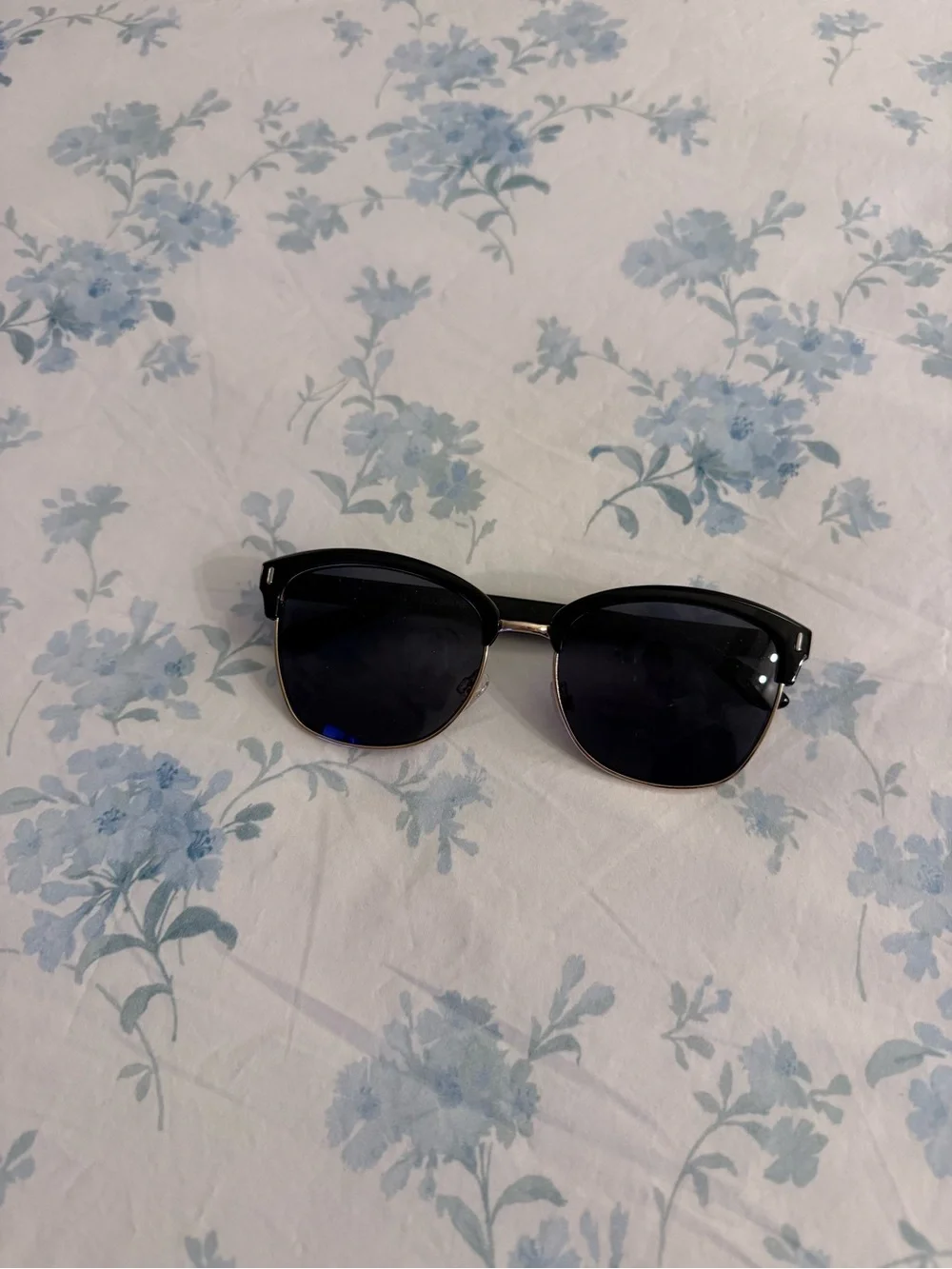 aerie Black and Gold Women's Sunglasses
